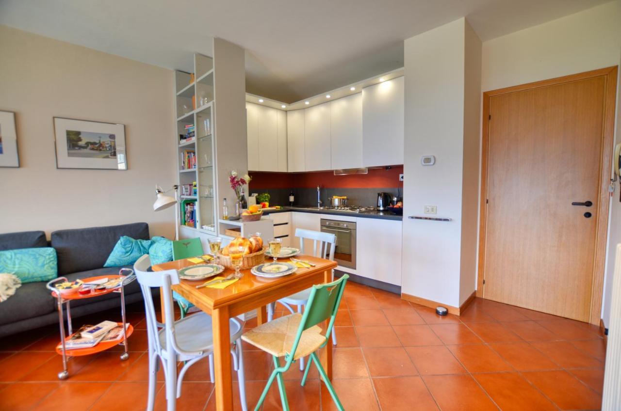 2-Bedroom Lakeview Apartment Bella Gaeta San Siro  Zewnętrze zdjęcie