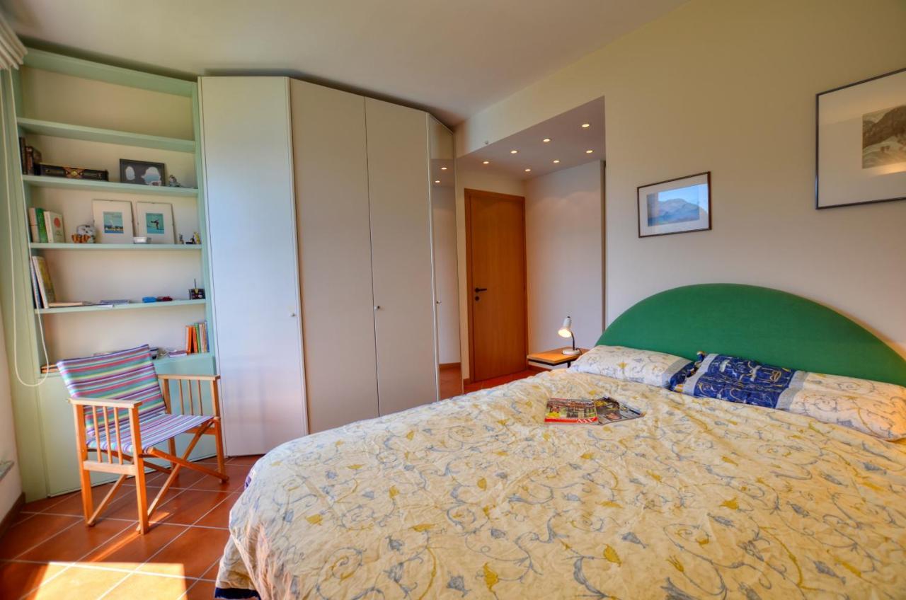 2-Bedroom Lakeview Apartment Bella Gaeta San Siro  Zewnętrze zdjęcie